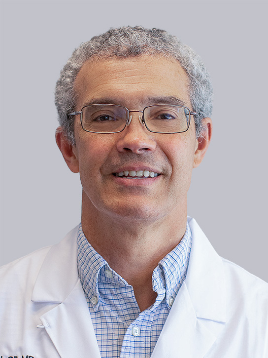 Headshot of Dr. John Gil MD 