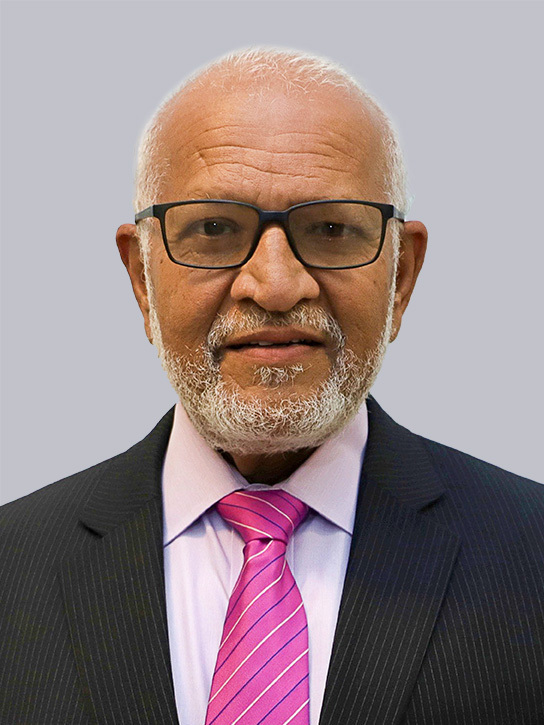 Headshot of Dr. Vishnudat Seodat M.D. 
