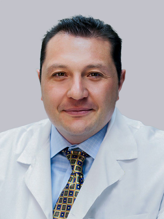 Headshot of Dr. Vitaly Raykhman MD 